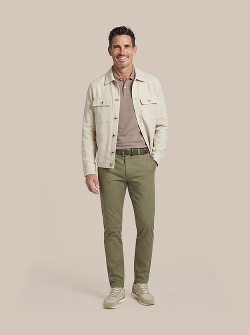 Overshirt Suitable Drop Loop w kolorze piaskowym Model / Voorkant