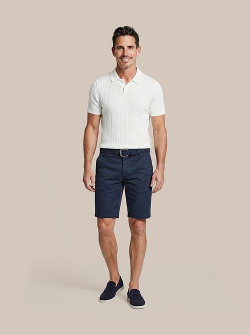 Suitable Berry Short w ciemnogranatowym kolorze Model / Voorkant