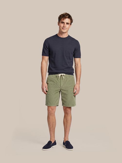 Pantalones cortos Suitable Detroit Cord slim fit de pana verde Model / Voorkant