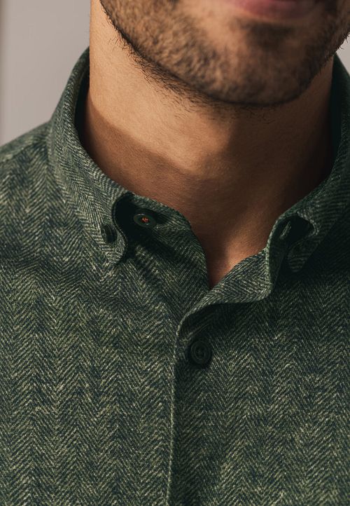 Camisa State of Art de jersey con espiga verde Model / Detail