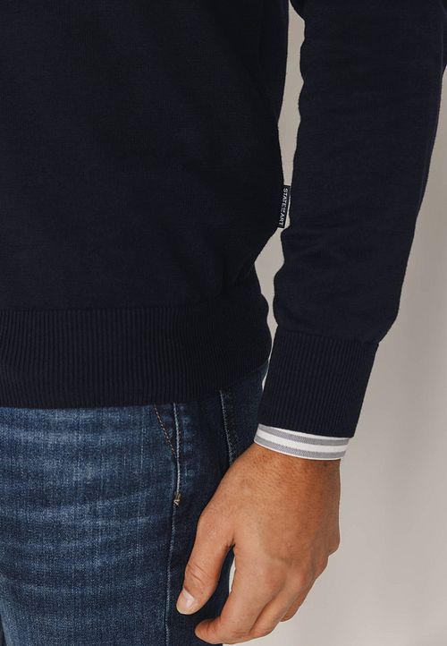 State Of Art Trui Navy Model / Detail