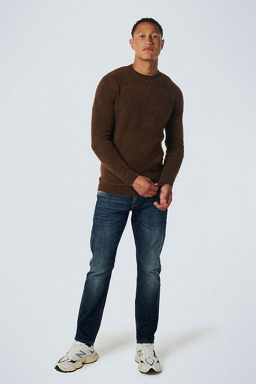 Sweter No Excess Melange karmelowy Model / Voorkant