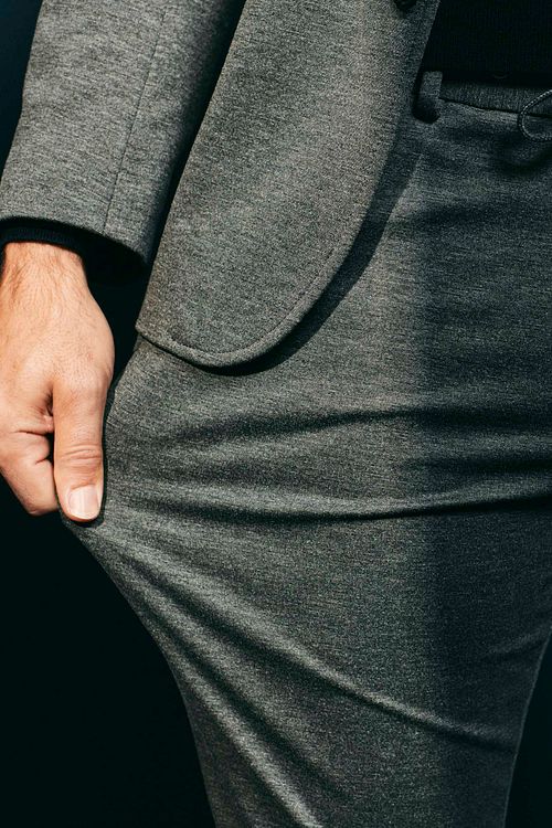 Passande Jersey Kostym Antraciet Model / Detail