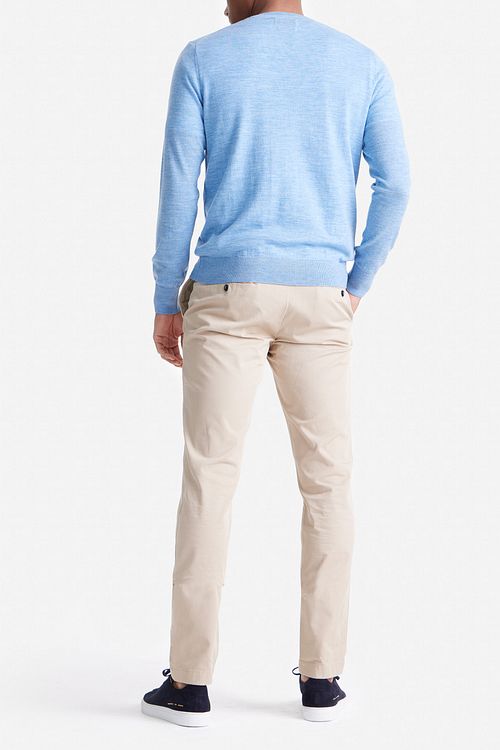 KING Essentials The John Pullover de merino azul claro Model / Achterkant