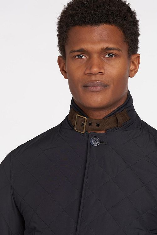 Barbour Jakke Quiltet Lutz Mørkeblå Model / Detail