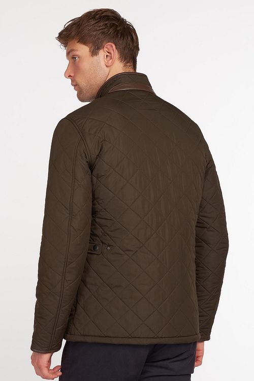 Barbour pikowana kurtka Powell w kolorze oliwkowym Model / Achterkant