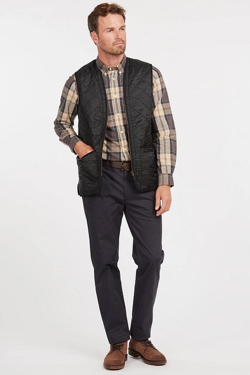Barbour Voering Polarquilt Zwart Model / Voorkant