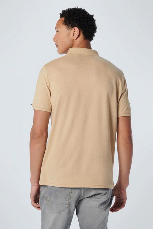 No Excess Polo i beige linned Model / Achterkant