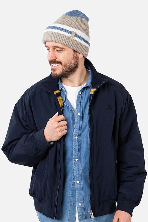 Barts Edrien Muts Beige Model / Zijkant