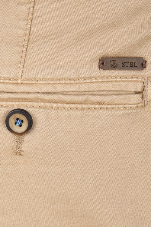 Chinosy Suitable Sartre w kolorze camel Product / Detail