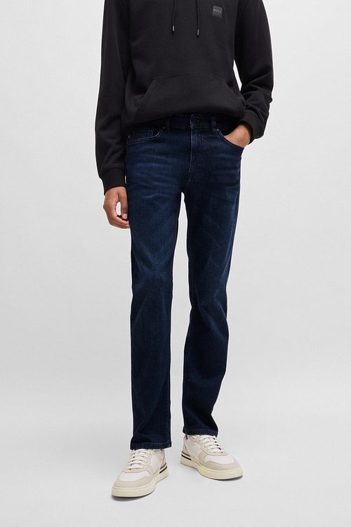 BOSS Delaware Jeans Dark Blue Model / Voorkant