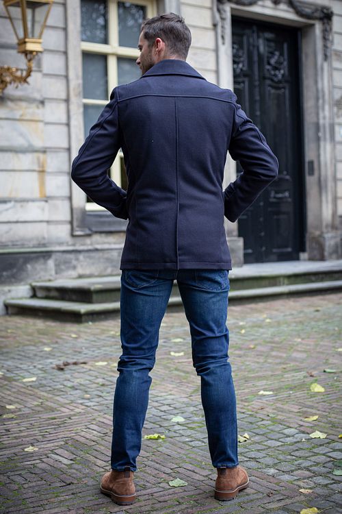 Suitable Prestige Jacke Nathan Wool Blend Dunkelblau Model / Achterkant