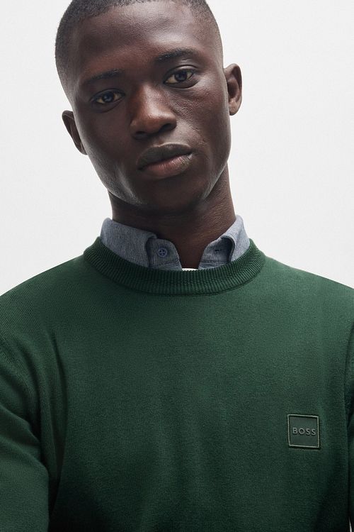 BOSS Pullover Kanovano Dark Green Model / Detail