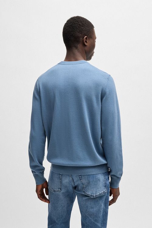 BOSS Pullover Kanovano Hellblau Model / Achterkant
