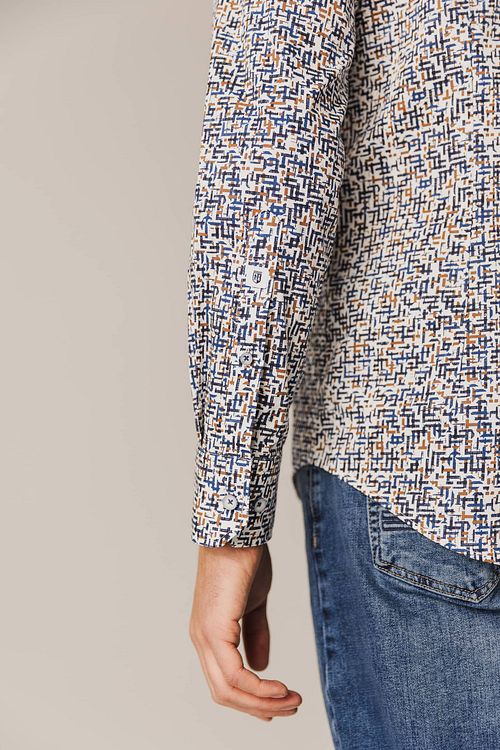 Camicia State of Art in popeline con stampa blu e rossa Model / Detail