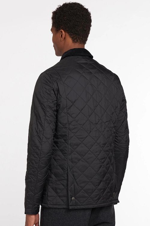 Chaqueta acolchada Barbour Heritage Liddesdale negra Model / Achterkant