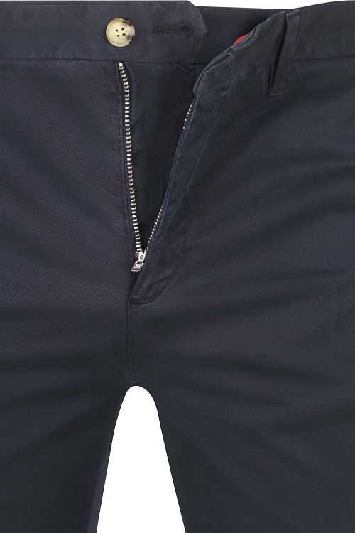 Chino teñido en prenda McGregor en azul marino Product / Detail