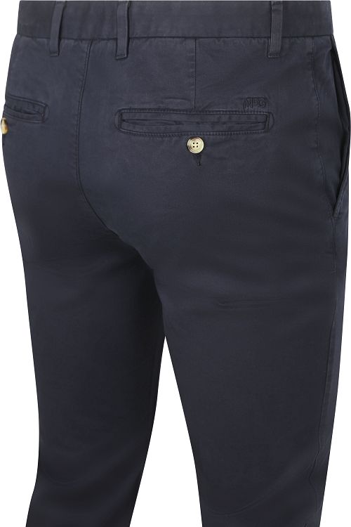 Chino teñido en prenda McGregor en azul marino Product / Detail