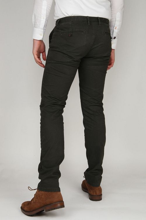 Chino Suitable Sartre w ciemnozielonym kolorze Model / Achterkant