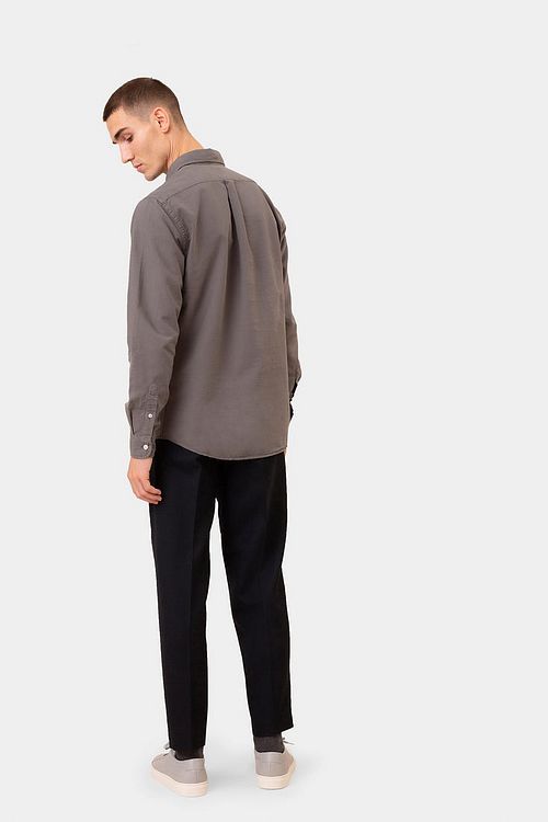 Colorful Standard Hemd Storm Grey Model / Achterkant