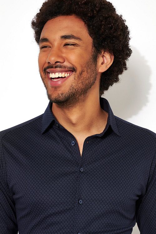 Desoto Skjorta Kent Grafiskt Tryck Mörkblå Model / Detail