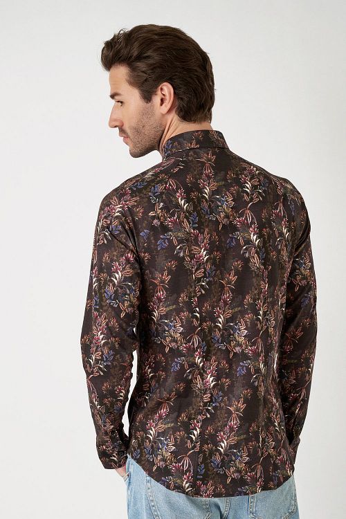 Desoto Skjorte Print Raw Umber Jungle Brown Model / Achterkant