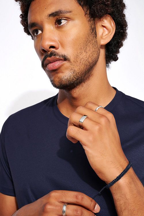 Desoto Solid T-Shirt Navy Model / Detail