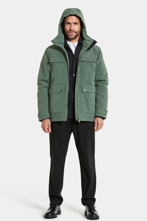 Didriksons Parka Hilding Donkergroen Model / Voorkant