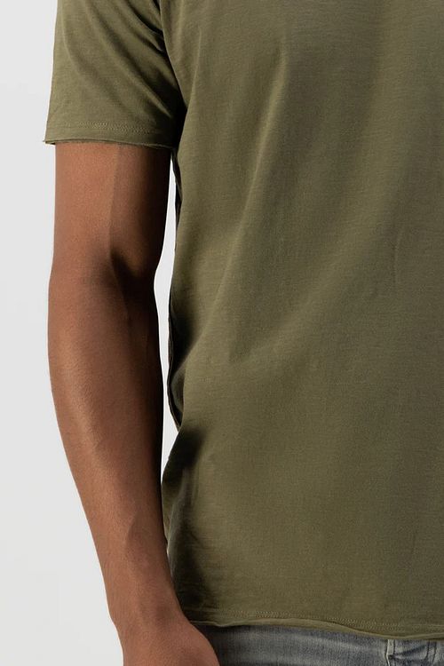 Dstrezzed Mc Queen T-shirt Army Grøn Model / Detail