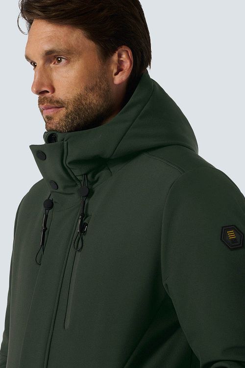 No Excess Jacke Dunkelgrün Model / Zijkant