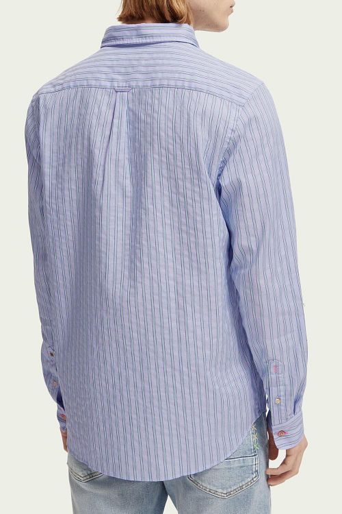 Scotch and Soda Hemd Streifen Hellblau Model / Achterkant