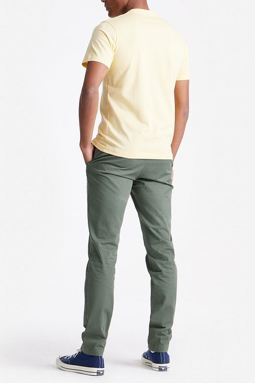 King Essentials The Steve T-Shirt Jaune Clair Model / Achterkant