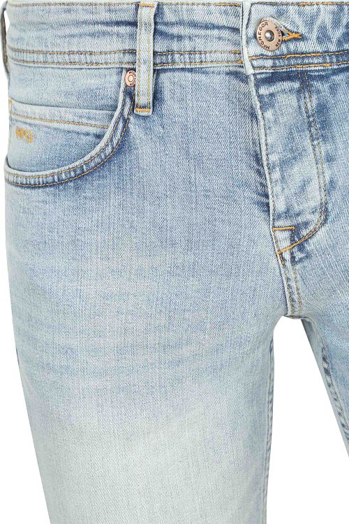 Jeansy McGregor w jasnoniebieskim denime Product / Detail