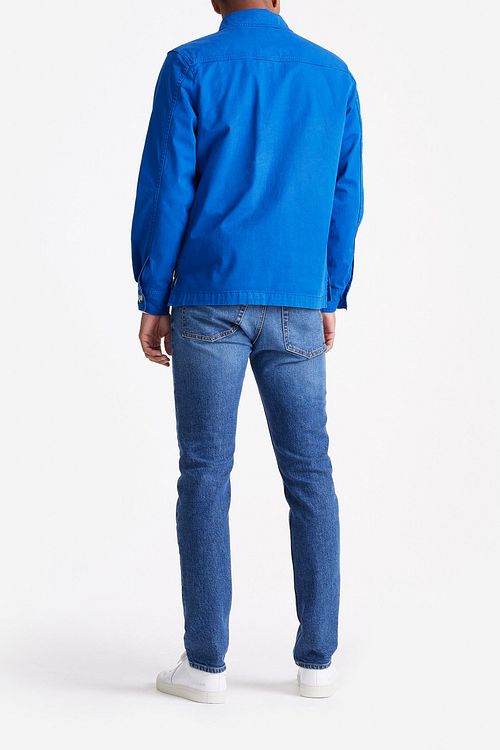 King Essentials The Benjamin Overshirt Kunglig Blå Model / Achterkant