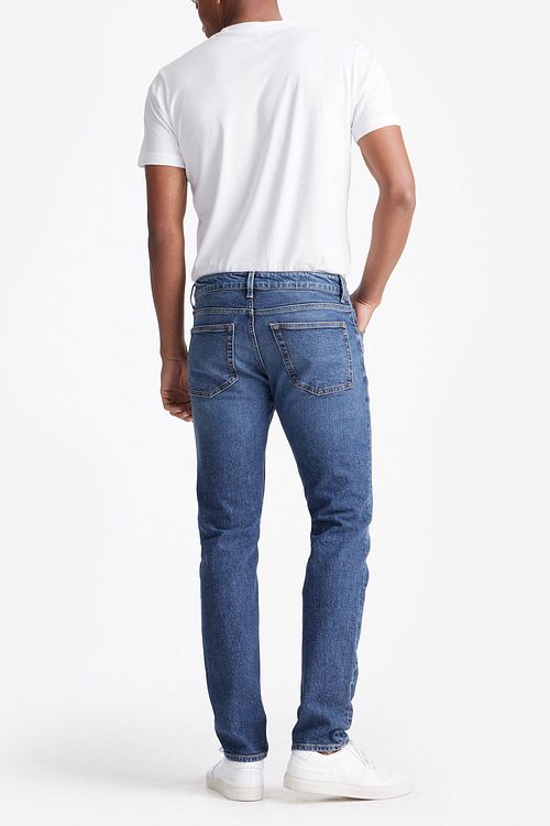 Kongelige Essenser Jason Jeans Midt Blå Model / Achterkant