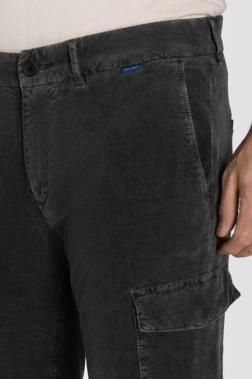 Mac Chino Griffin Cargo Antraciet Model / Detail
