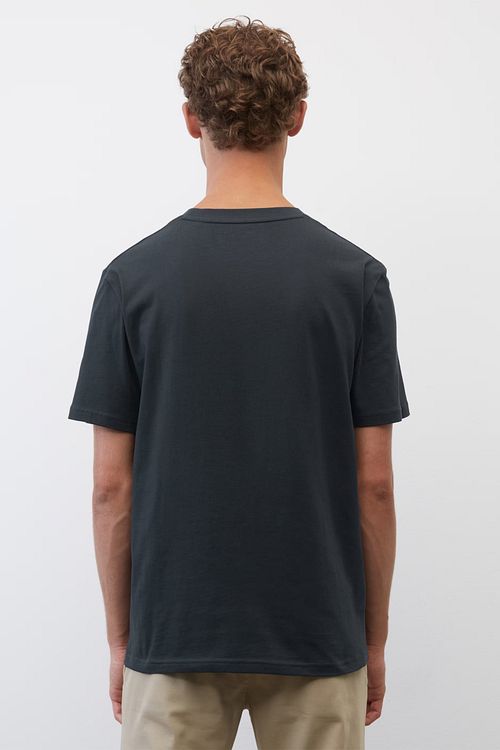 T-Shirt con logo de Marc O'Polo en antracita Model / Achterkant