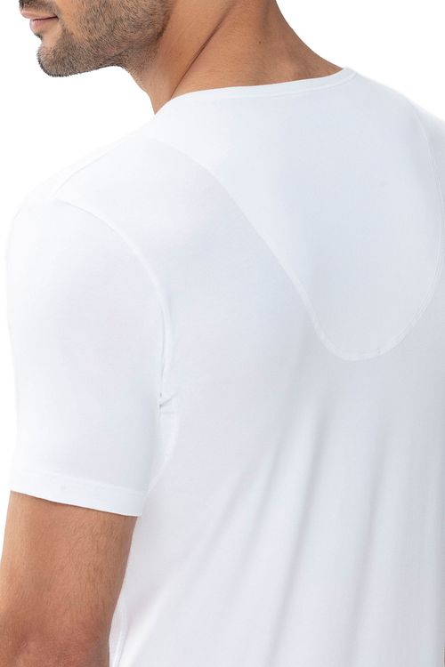Camiseta de cuello en V Mey Dry Cotton blanca Model / Detail