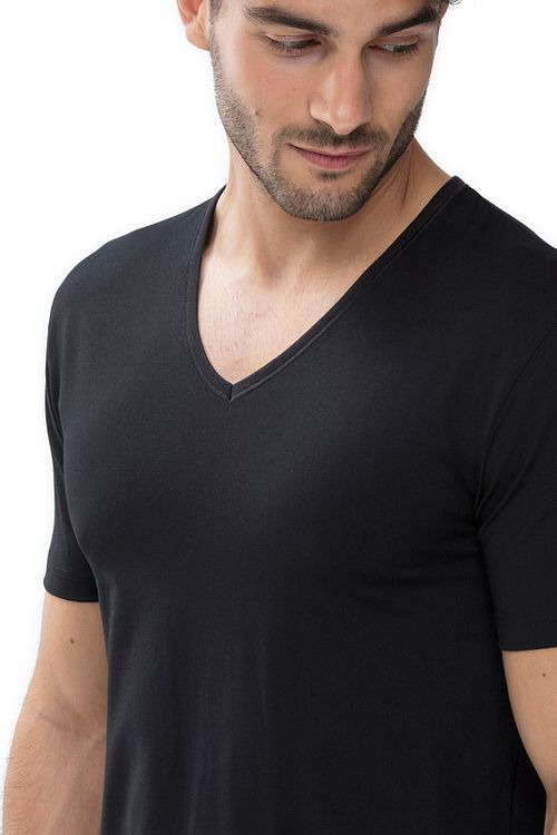 Mey Camiseta de cuello de pico Dry Cotton negra pack de 2 Model / Zijkant