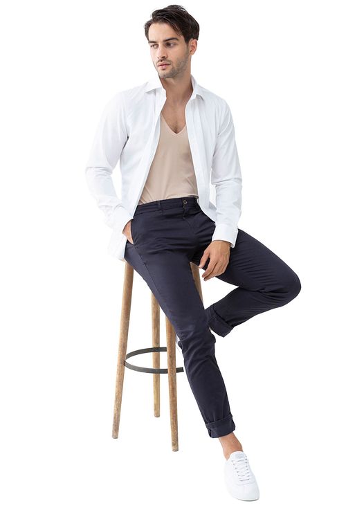 Mey Dry Cotton V-ringad osynlig t-shirt Model / Sfeerbeeld