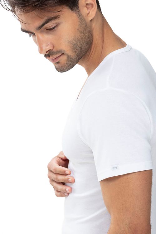 Mey Noblesse T-Shirt z dekoltem w serek, białe Model / Detail