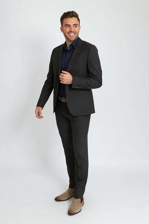 Model / Voorkant med Bram