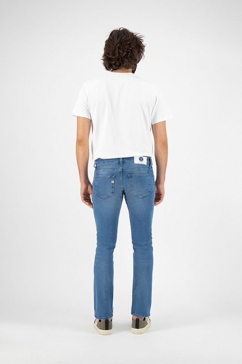 MUD Jean Denim Slim Welding Bleu Pur Model / Achterkant