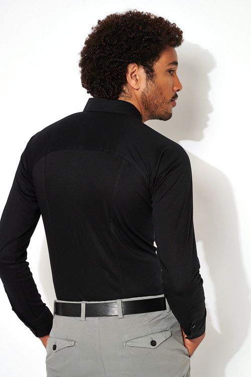 Camicia Desoto Kent nera Model / Achterkant