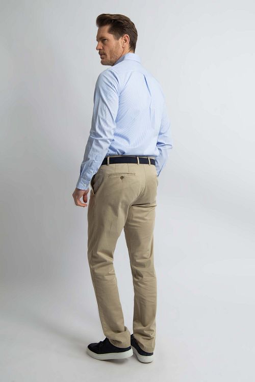 Koszula Steppin' Out w paski jasnoniebieska Model / Achterkant