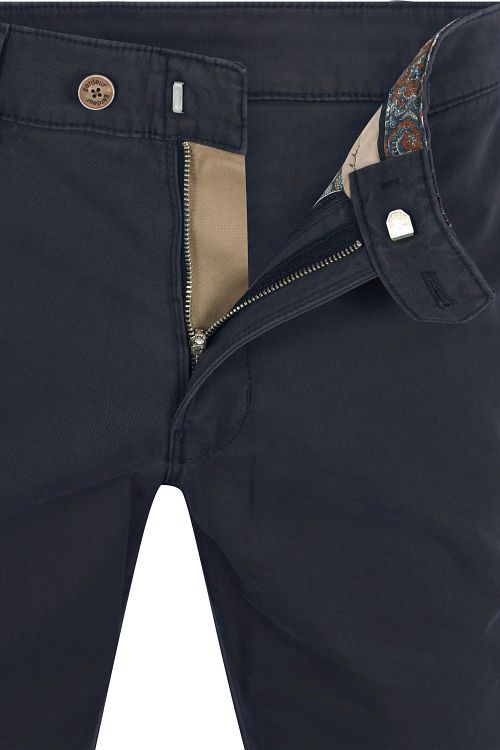 Chinosy Gardeur Benny 3 w kolorze Navy Product / Detail
