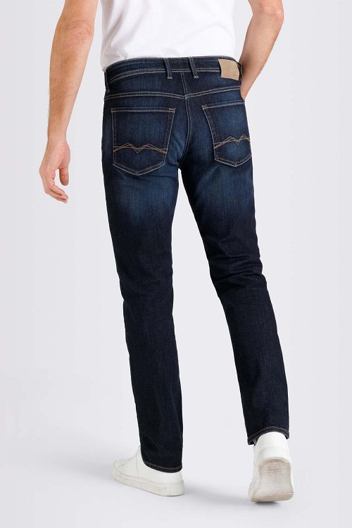 Jeansy Macflexx Superstretch H736 marki Mac Model / Achterkant