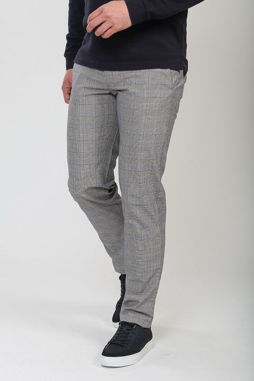 Passende Chino Sartre Ruit Kamel Model / Voorkant