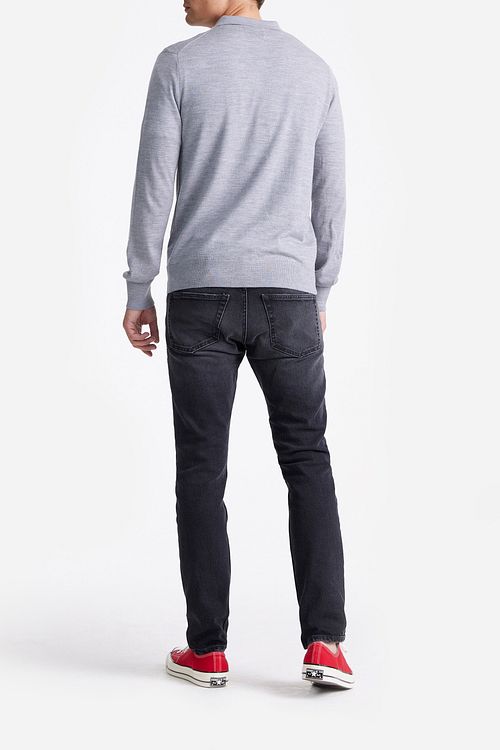 Polo King Essentials The Robert Manches Longues Mérinos Gris Model / Achterkant