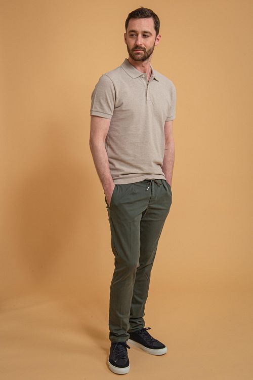 Chino Profuomo verde scuro Model / Voorkant